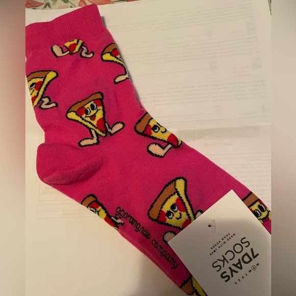 Pizza 🍕 Socks - Picture 2 of 3